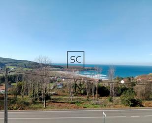 Vista exterior de Casa o xalet en venda en Valdoviño amb Terrassa i Piscina