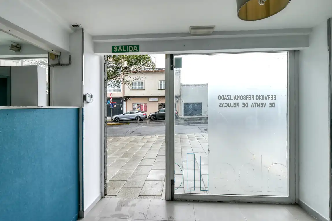 Gewerbefläche zum Verkauf in Avenida de la Coruña 80, imagen 2