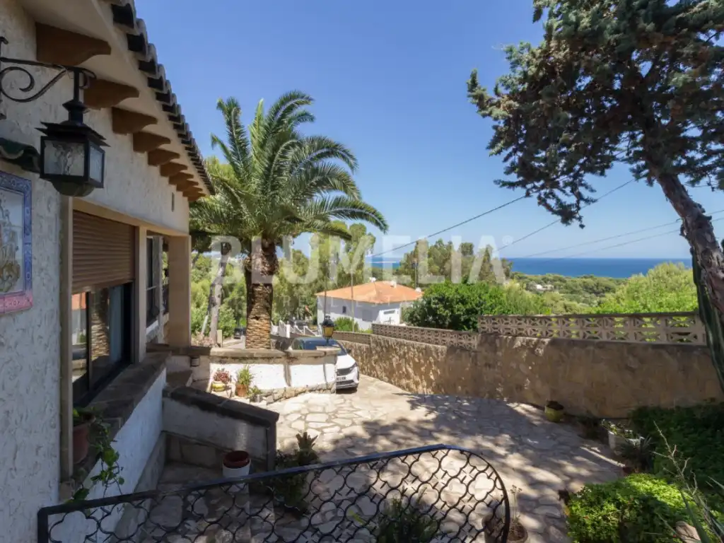 Houses for sale in Las Rotas / Les Rotes