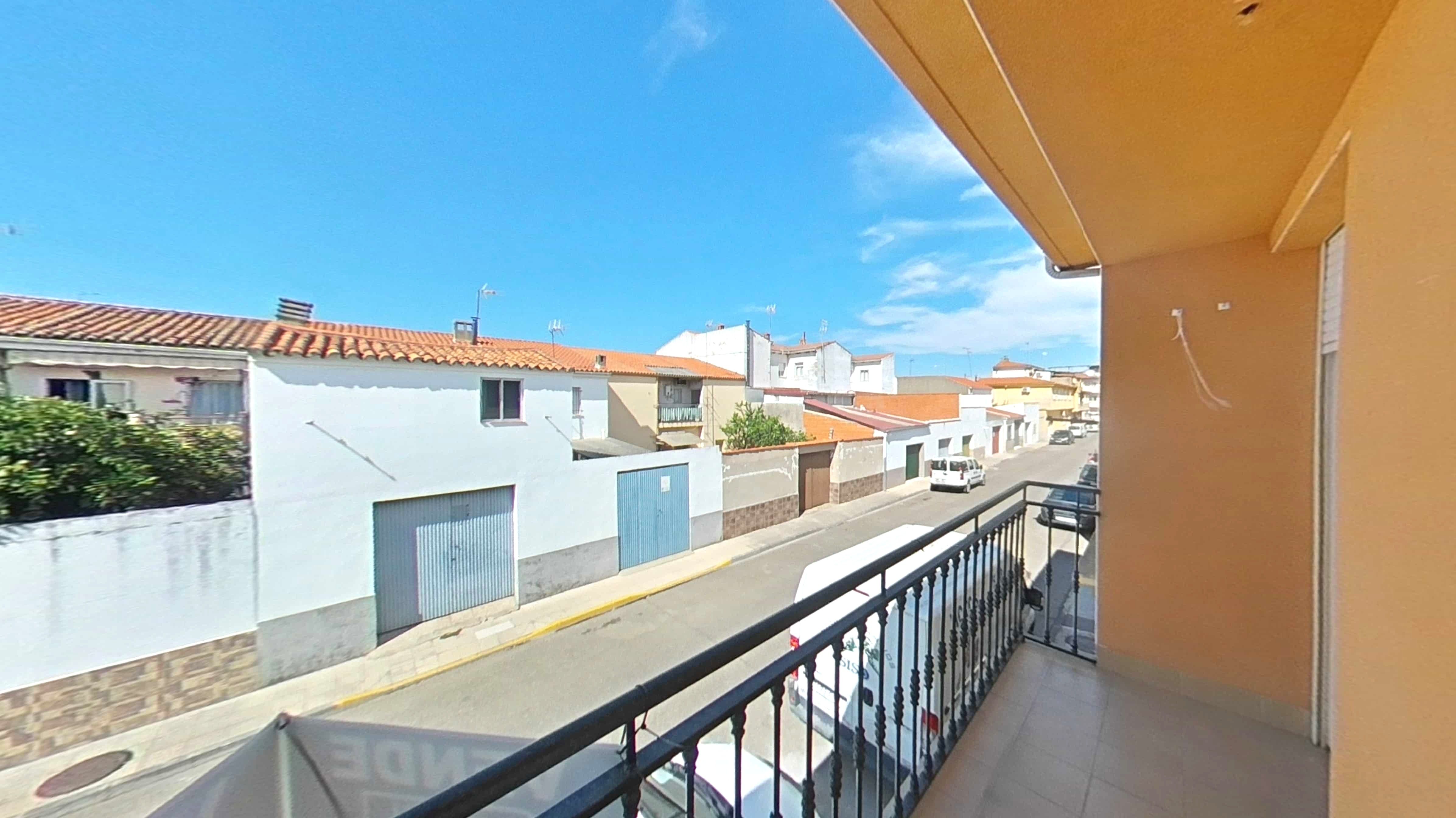 Vista exterior de Casa o xalet en venda en Moraleja amb Balcó