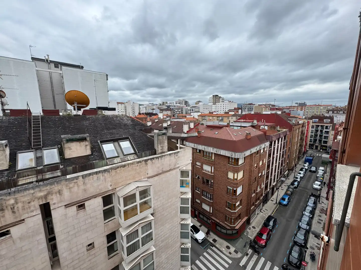 Vista exterior de Piso en venta en Gijón  con Calefacción, Terraza y Internet