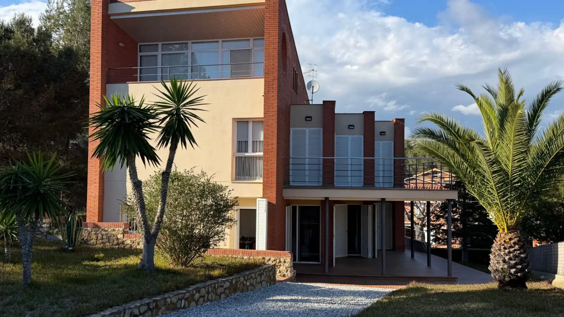 Vista exterior de Casa o chalet en venta en  Tarragona Capital con Calefacción, Terraza y Trastero