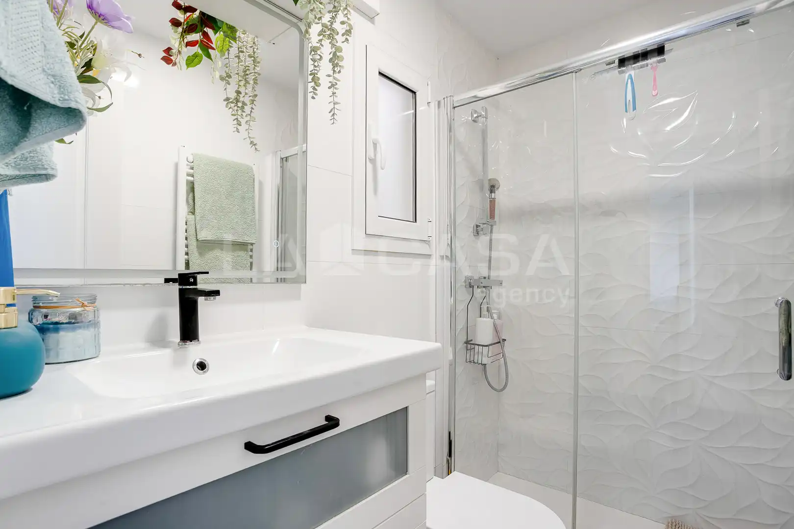 Baño de Piso en venta en L'Hospitalet de Llobregat con Balcón
