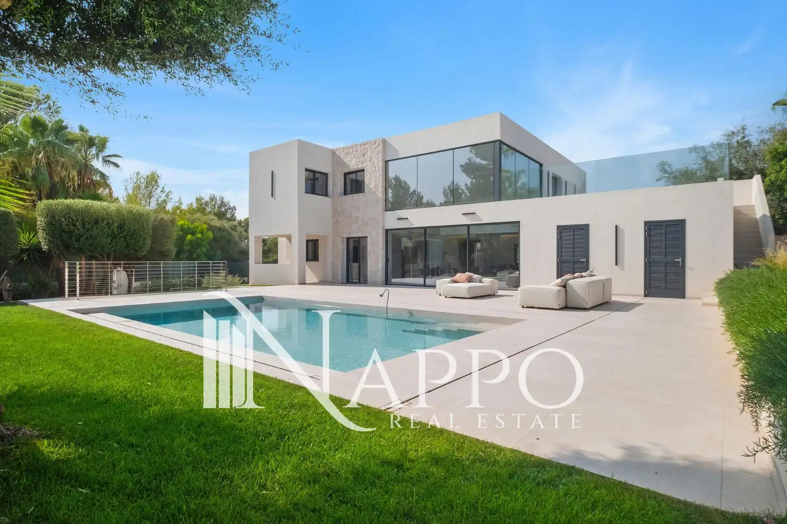 Vista exterior de Casa o xalet en venda en Calvià amb Aire condicionat, Calefacció i Piscina