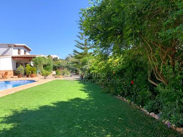 Casa amb piscina en venda a Álora