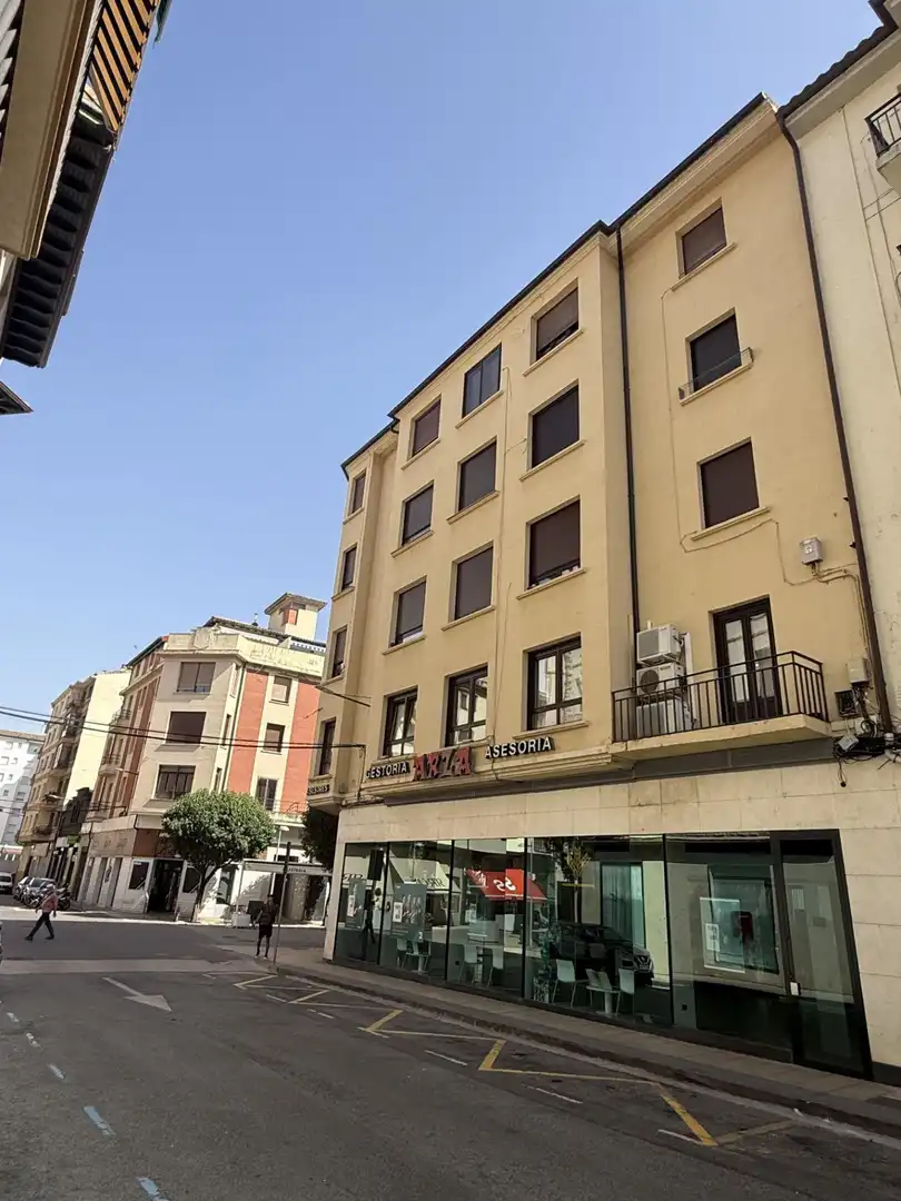 Vista exterior de Pis en venda en Estella / Lizarra amb Calefacció