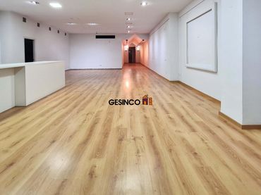 Business premises to rent in Avenida DANIEL GIL 15