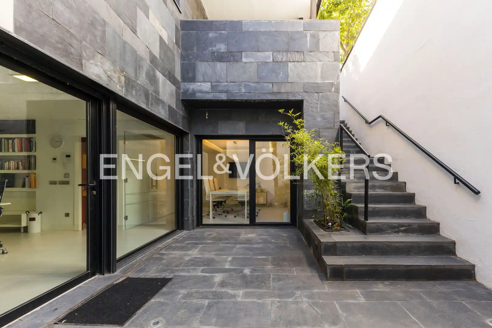 Terraza de Casa o chalet en venta en Madrid con Aire acondicionado, Calefacción y Jardín privado