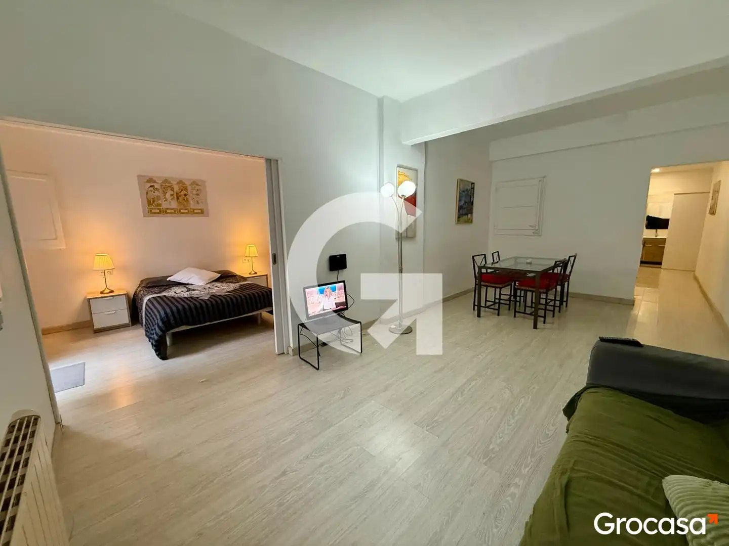 Wohnzimmer von Erdgeschoss zum Verkauf in Barcelona mit Heizung, Möbliert und Ofen