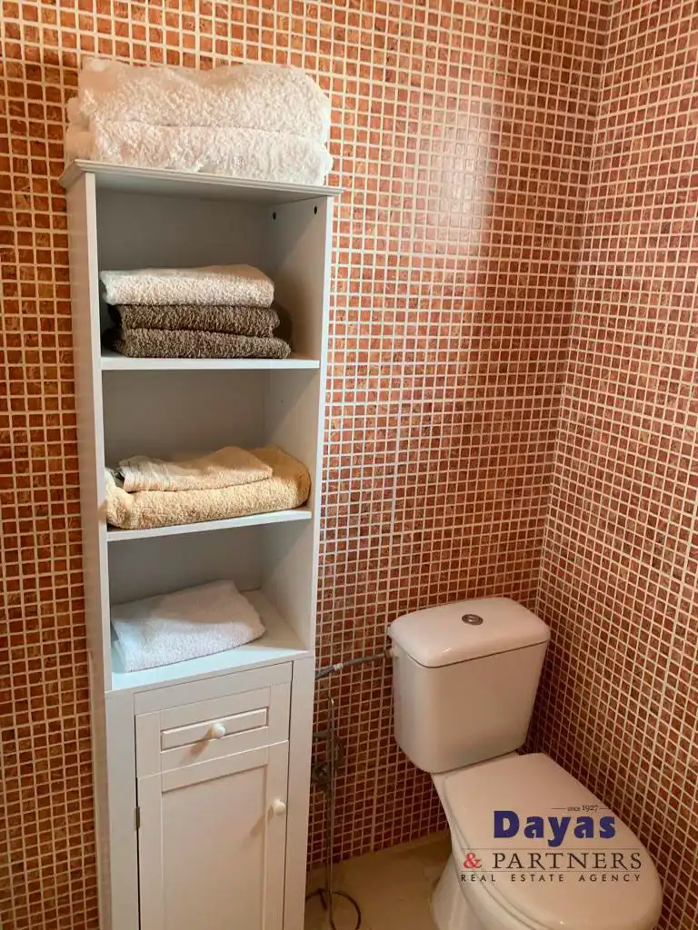 Bany de Casa o xalet en venda en Orihuela amb Aire condicionat, Terrassa i Moblat