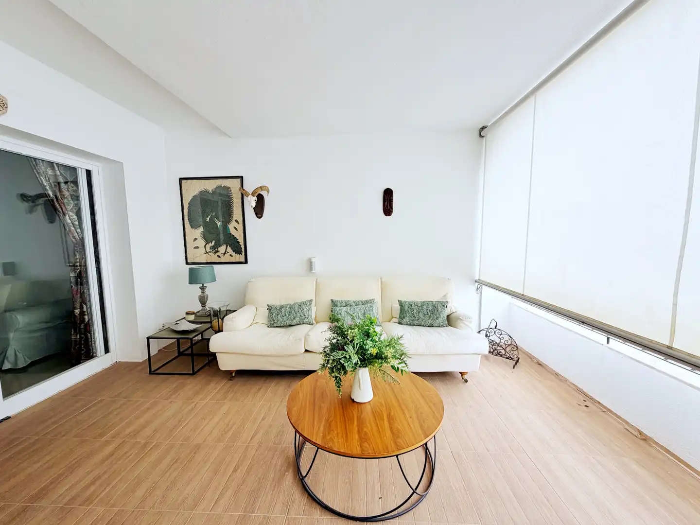 Sala de estar de Piso de alquiler en Benahavís con Aire acondicionado, Calefacción y Terraza