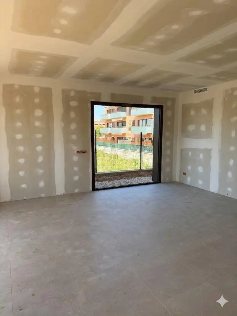Casa adosada en venta en Navata con Calefacción, Jardín privado y Parquet