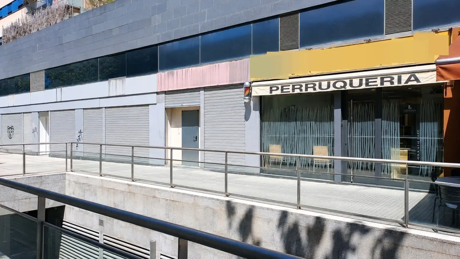Exterior view of Commercial properties for sale in Terrassa  with Air Conditioner