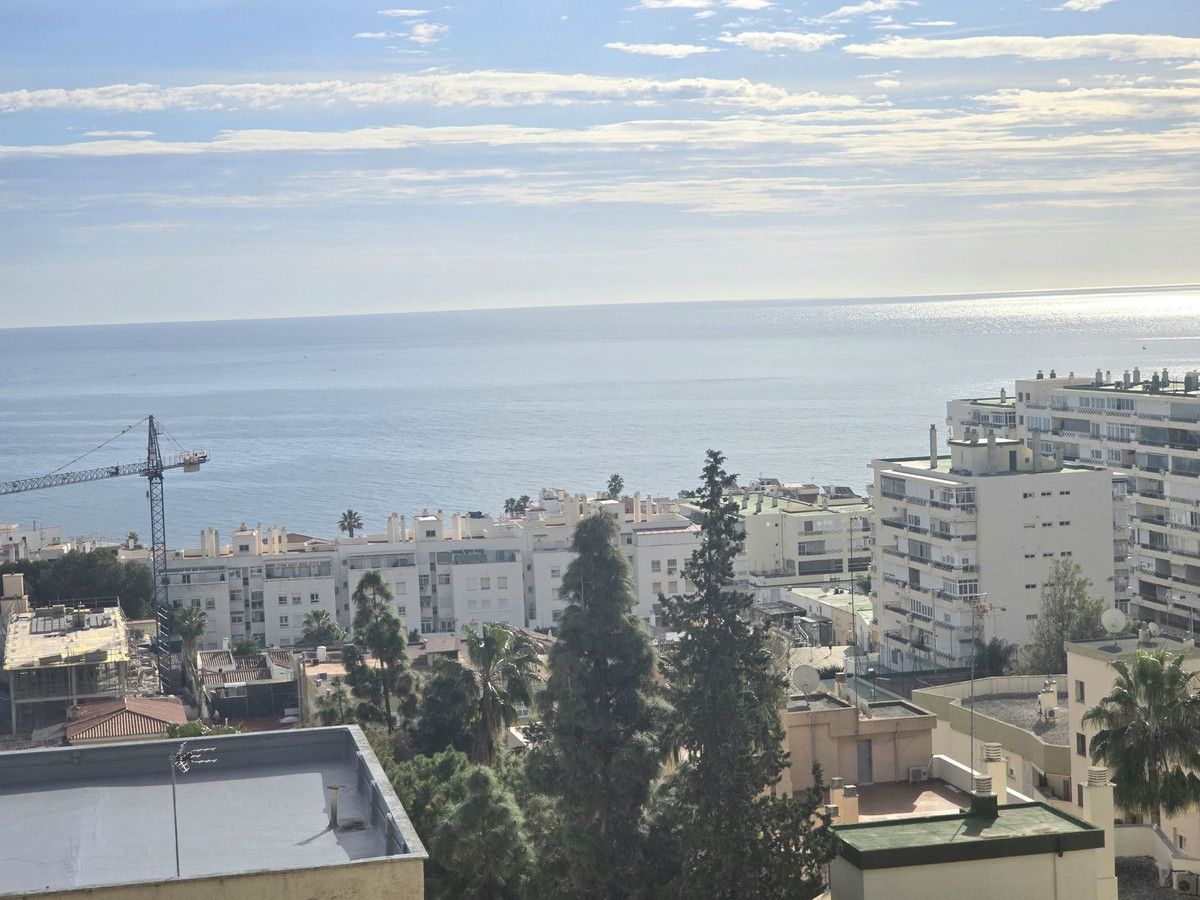 Exterior view of Apartment for sale in Torremolinos  with Air Conditioner and Community pool