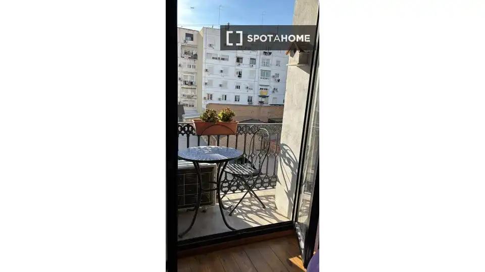 Piso con terraza en alquiler en L'Eixample, imagen 6