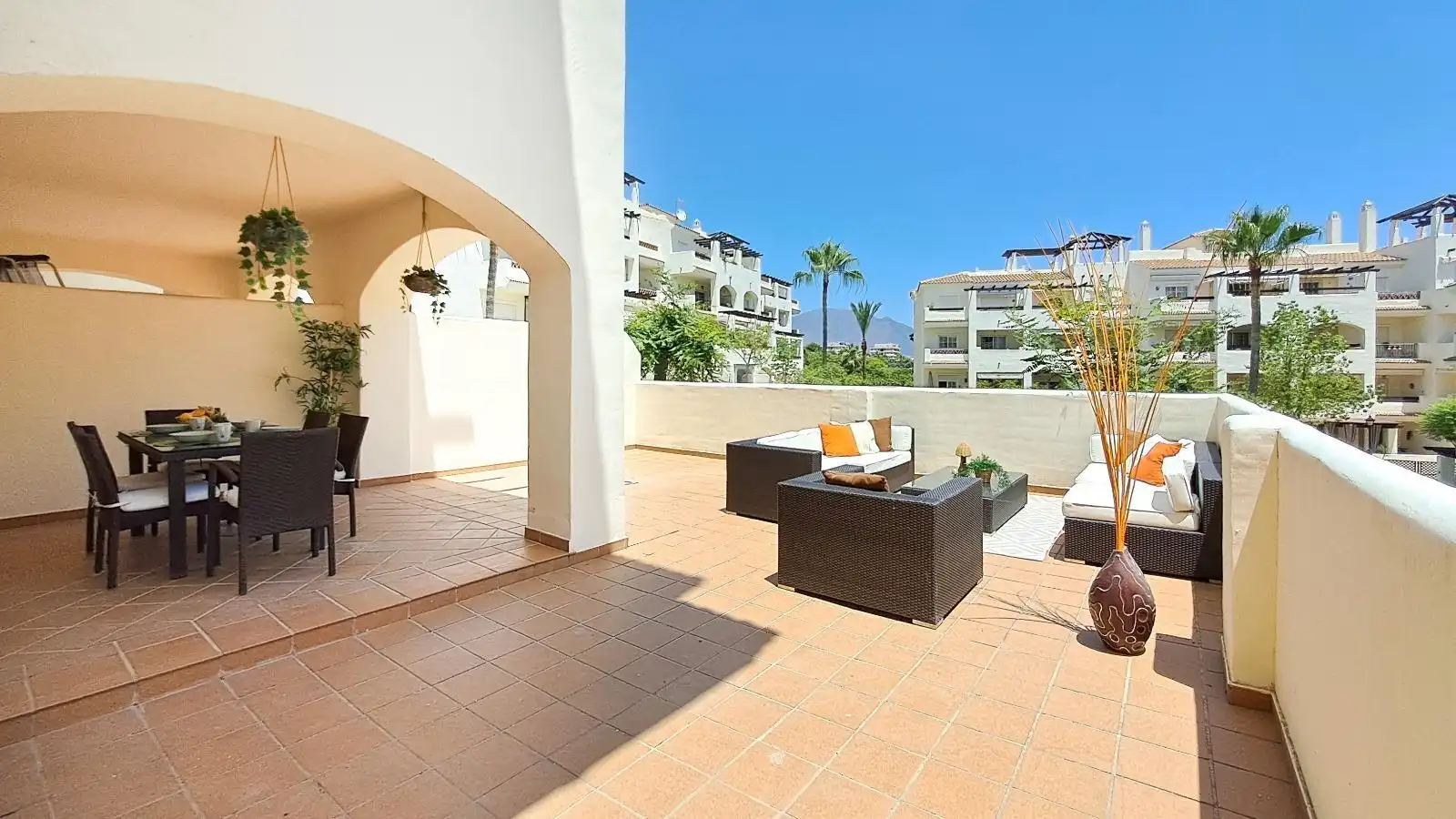 Terraza de Apartamento en venta en Casares con Jardín privado, Terraza y Amueblado