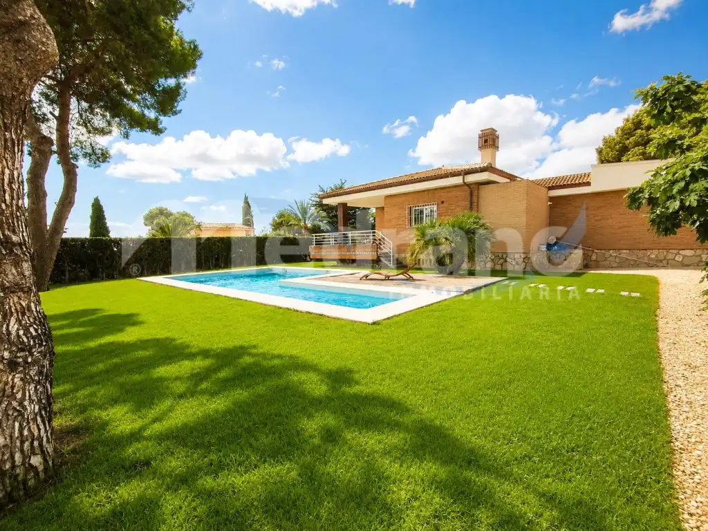 Villa avec terrasse à vendre à Urbanizaciones, imagen 2