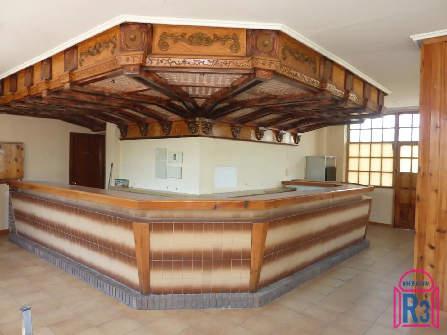 Commercial properties for sale in Villaturiel  with Terrace
