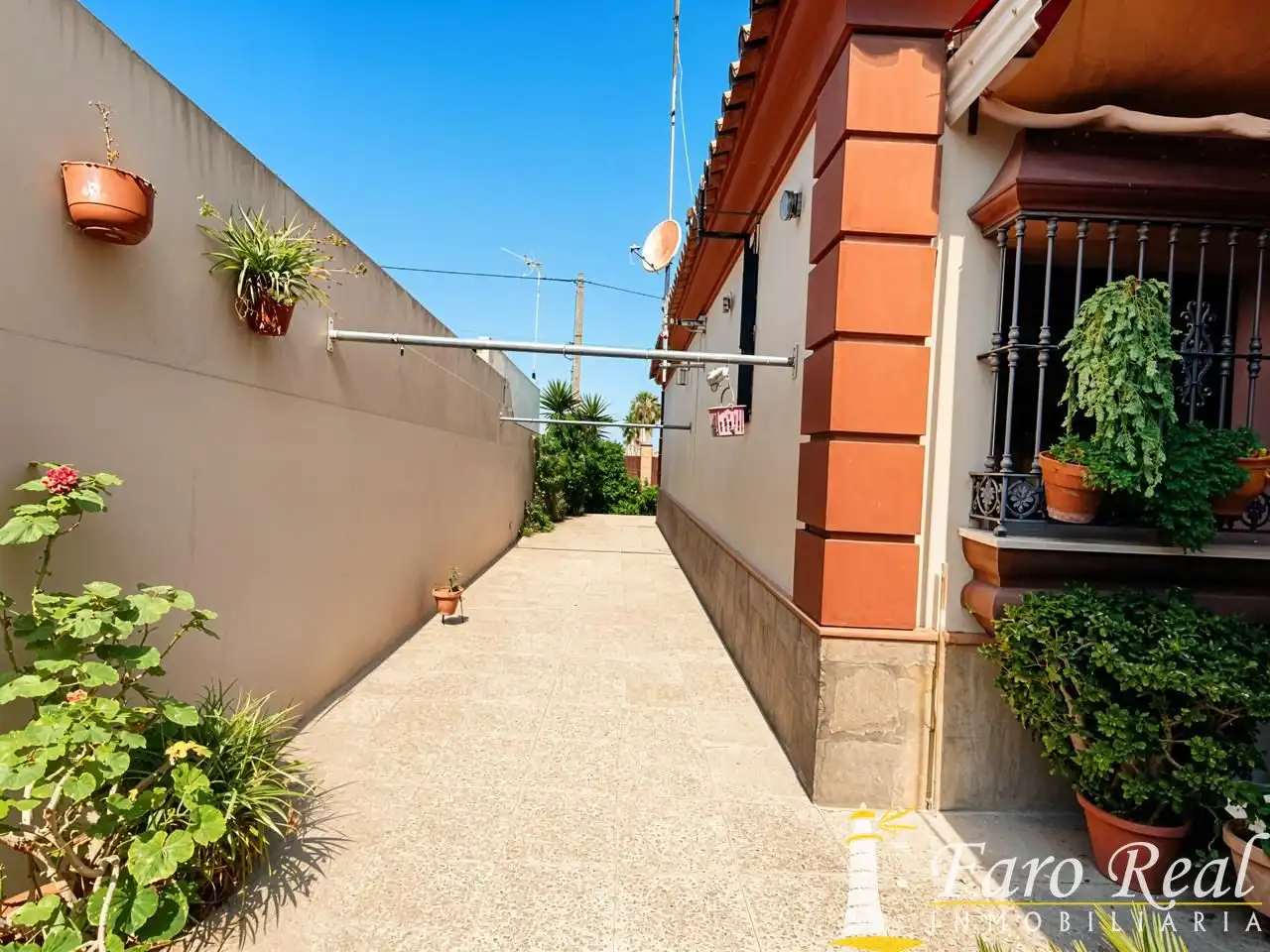 Vista exterior de Casa o xalet en venda en Sanlúcar de Barrameda