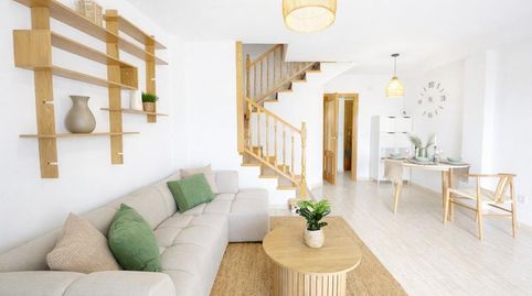 Foto 3 de Casa adosada en venta en Aguamarina, Orihuela