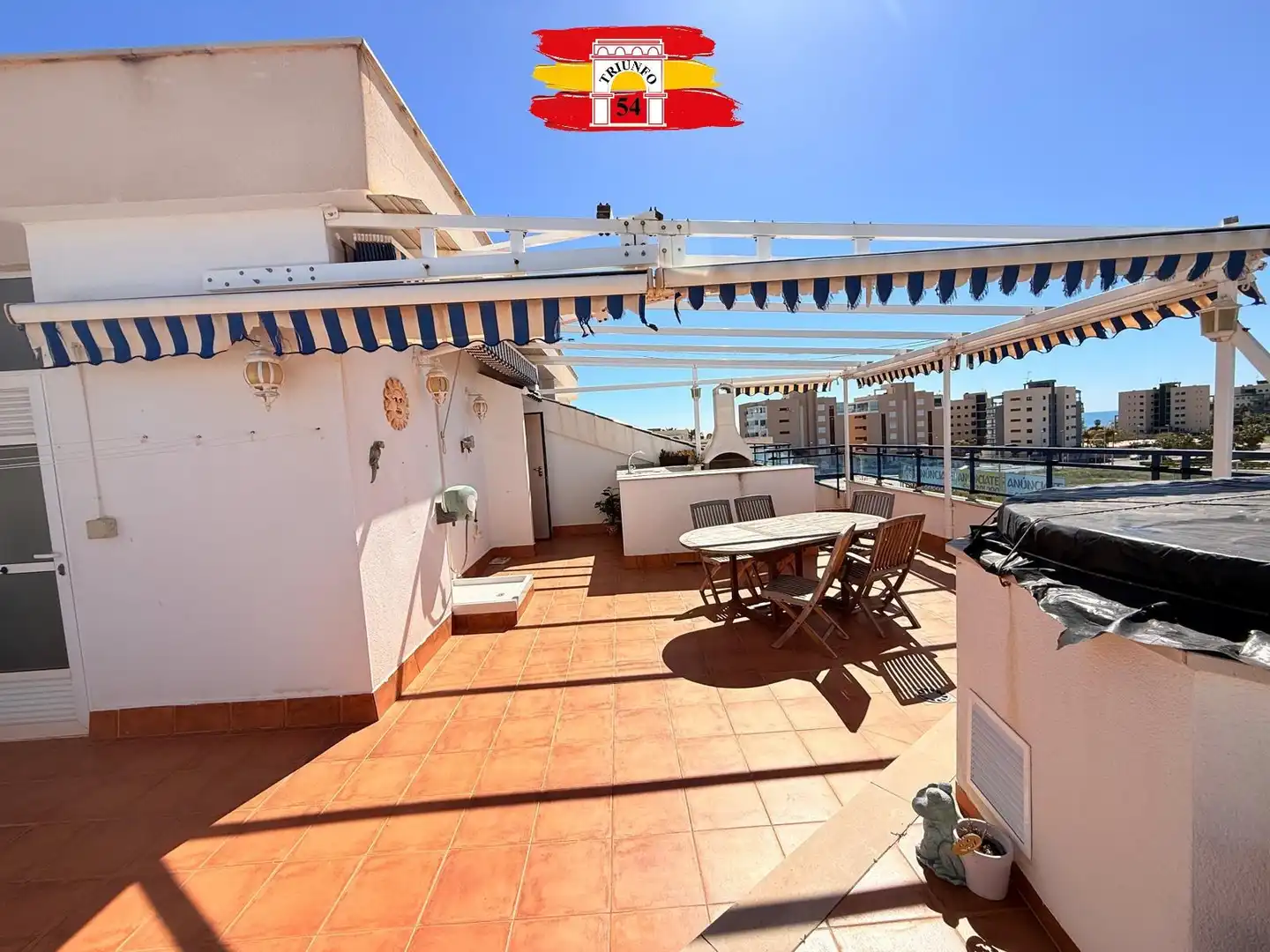 Terraza de Ático en venta en Pilar de la Horadada con Aire acondicionado, Jardín privado y Trastero