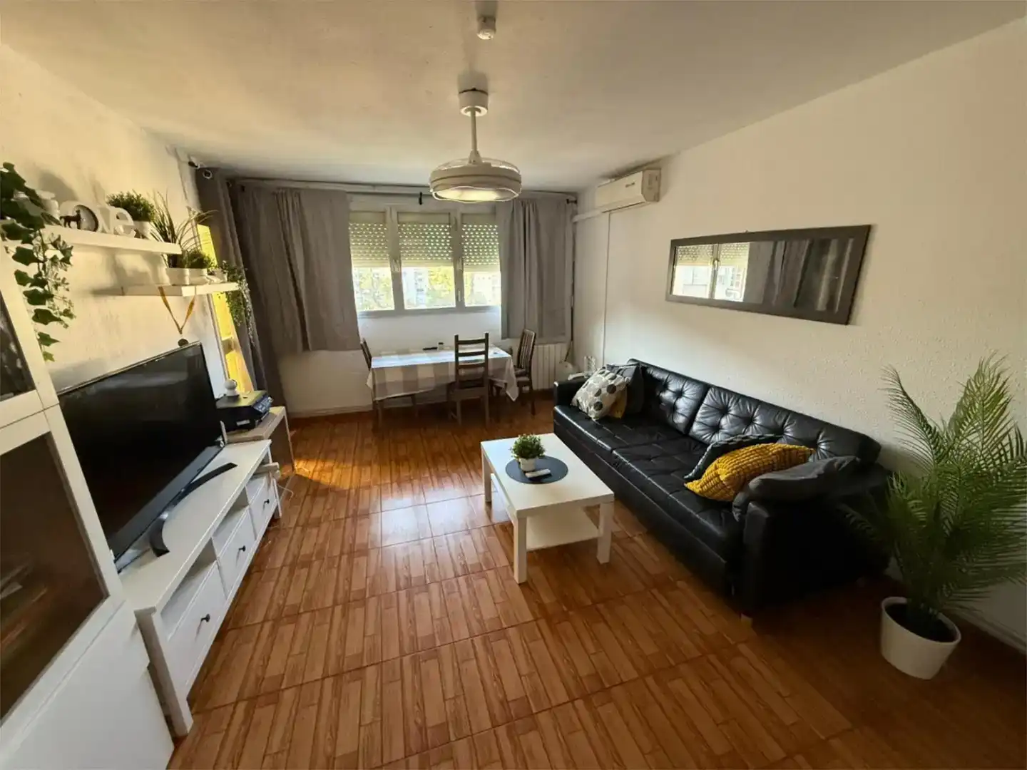 Living room of Flat for share in Badia del Vallès, Barcelona