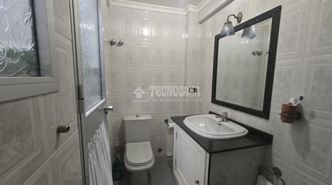 Foto 2 de Casa adosada en venta en Morón de la Frontera, Sevilla