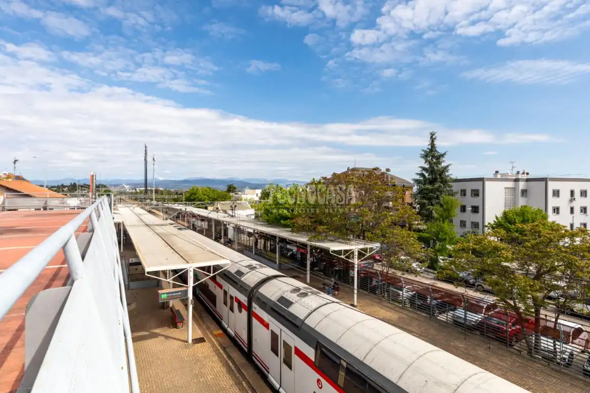 Außenansicht von Wohnung zum Verkauf in Las Rozas de Madrid mit Klimaanlage, Heizung und Terrasse