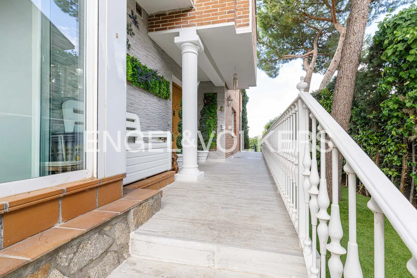 Vista exterior de Casa o xalet en venda en Galapagar amb Aire condicionat, Calefacció i Jardí privat