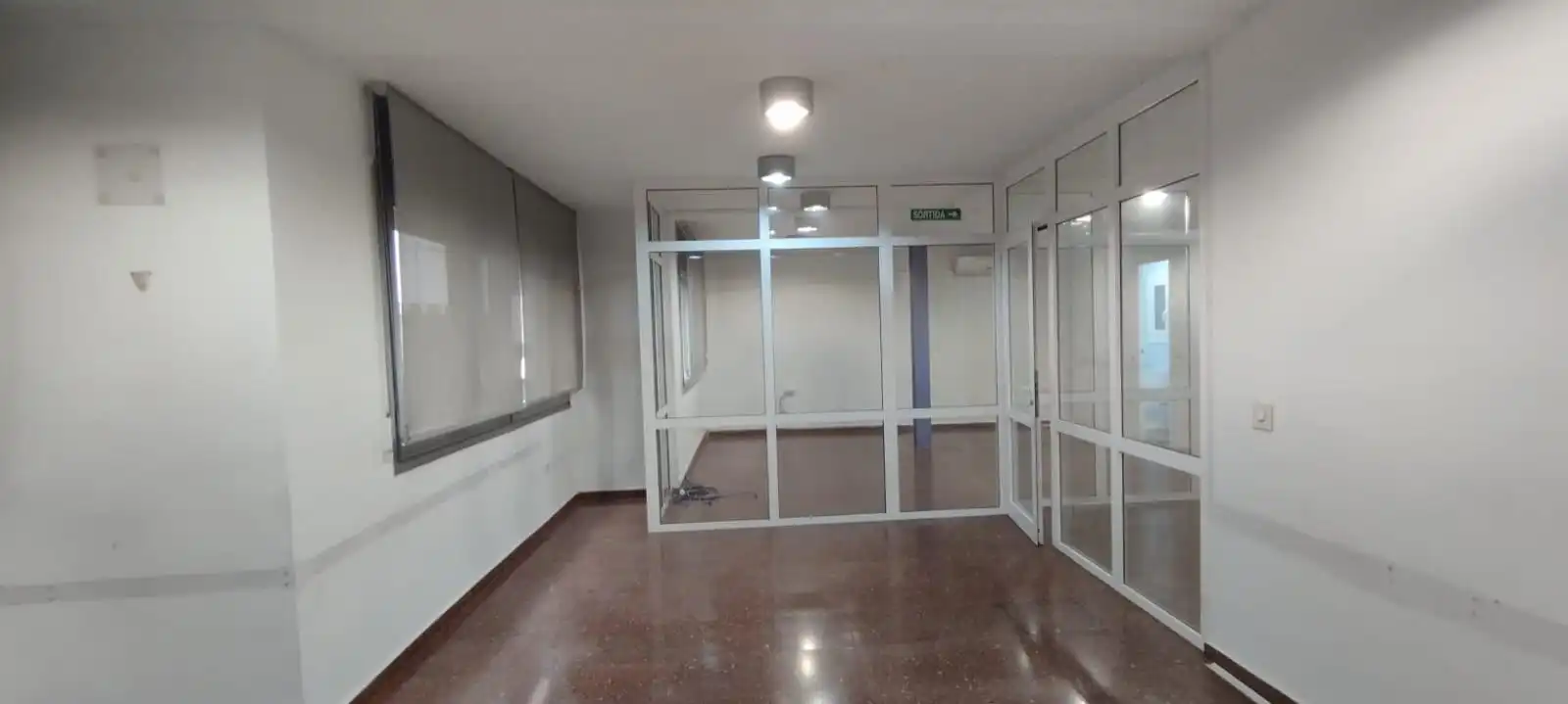 Office for rent in Manresa  with Air Conditioner