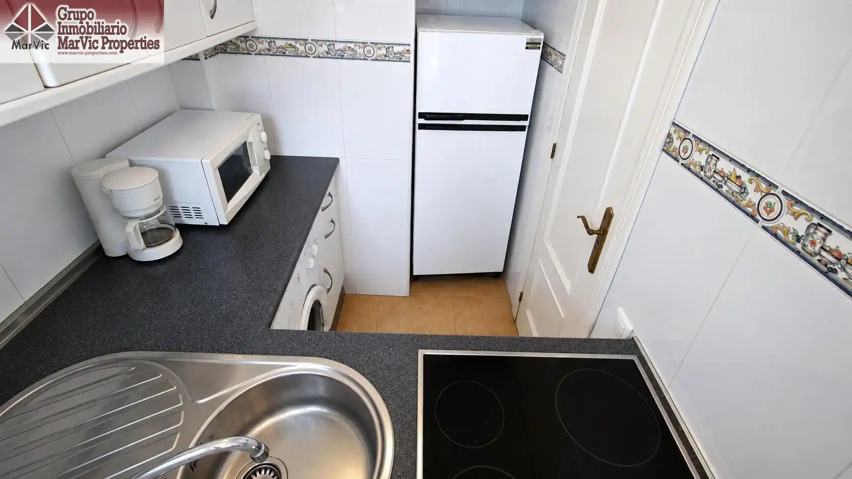Kitchen of Flat for sale in Benidorm  with Furnished and Community pool