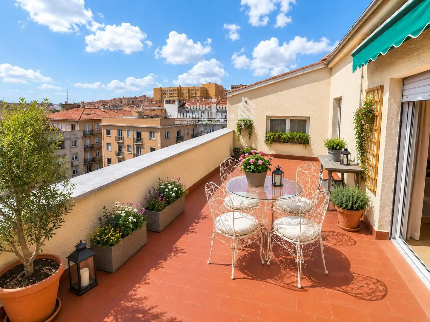 Terraza de Ático en venta en Salamanca con Calefacción y Terraza