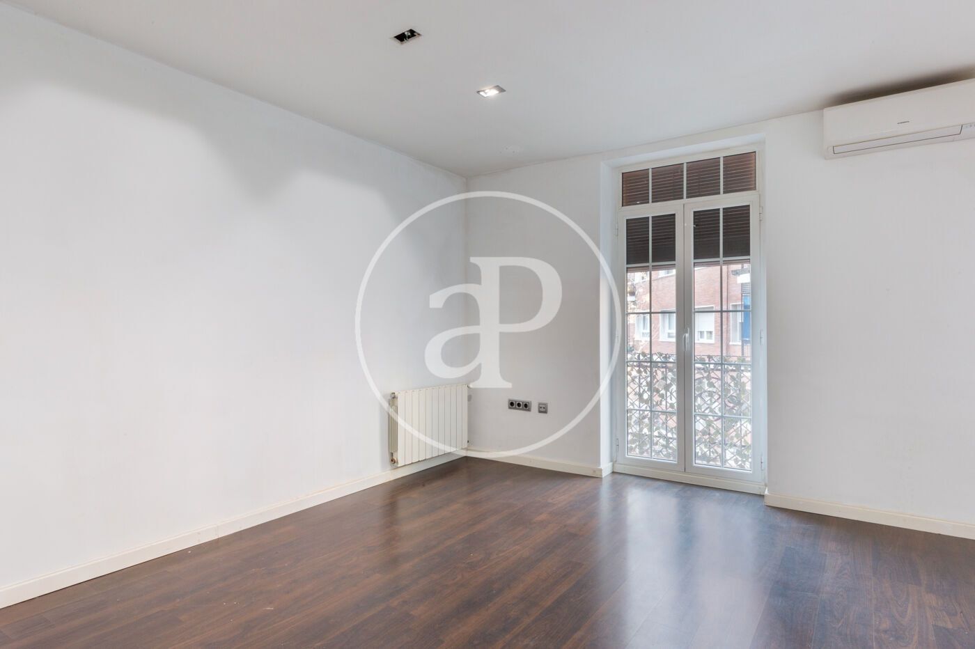 Sala de estar de Piso de alquiler en  Valencia Capital con Aire acondicionado, Calefacción y Balcón