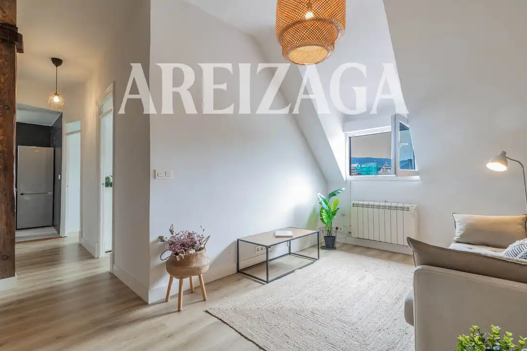 Habitación de Ático en venta en Donostia - San Sebastián  con Calefacción y Amueblado