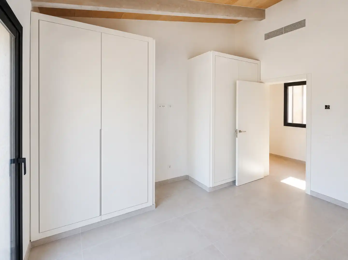 Houses for sale in Muro  with Air Conditioner, Heating and Private garden