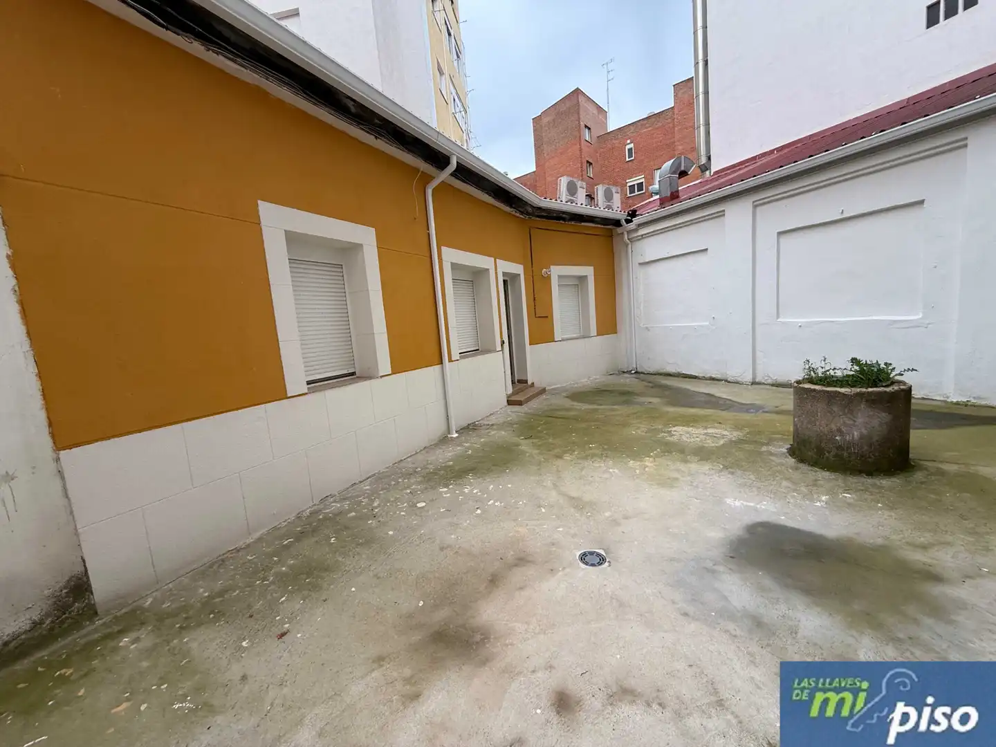 Exterior view of Flat for sale in Valladolid  with Heating, Parquet flooring and Terrace
