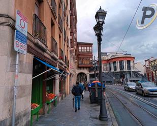 Vista exterior de Local en venda en Bilbao 