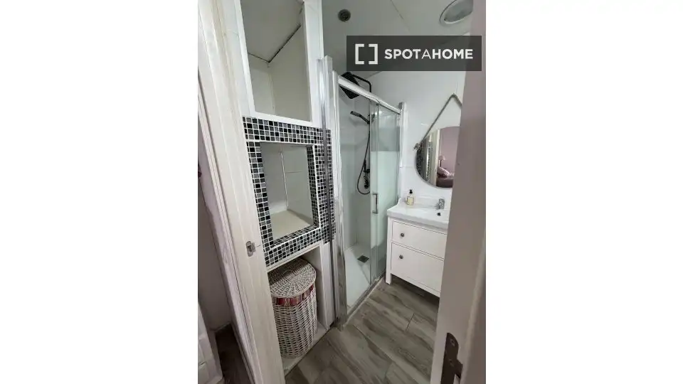 Bathroom of Apartments for share in Mijas  with Air Conditioner, Heating and Terrace