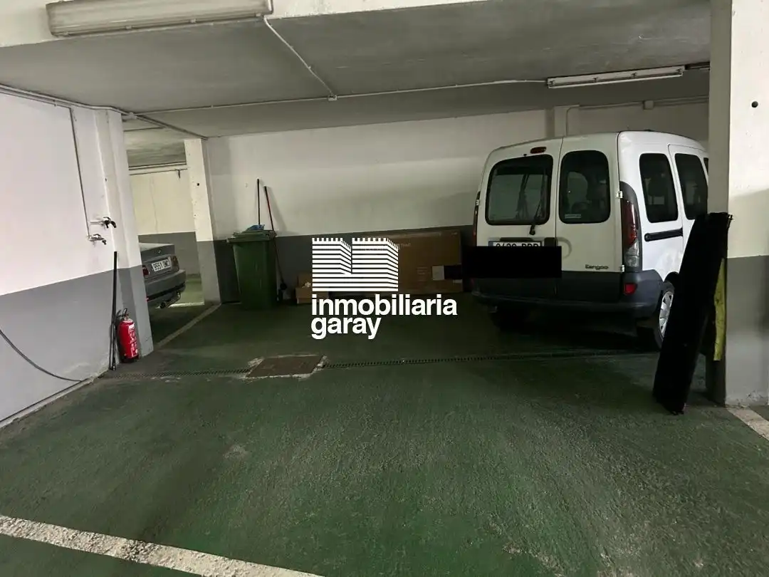 Garaje en venta en Medina de Pomar