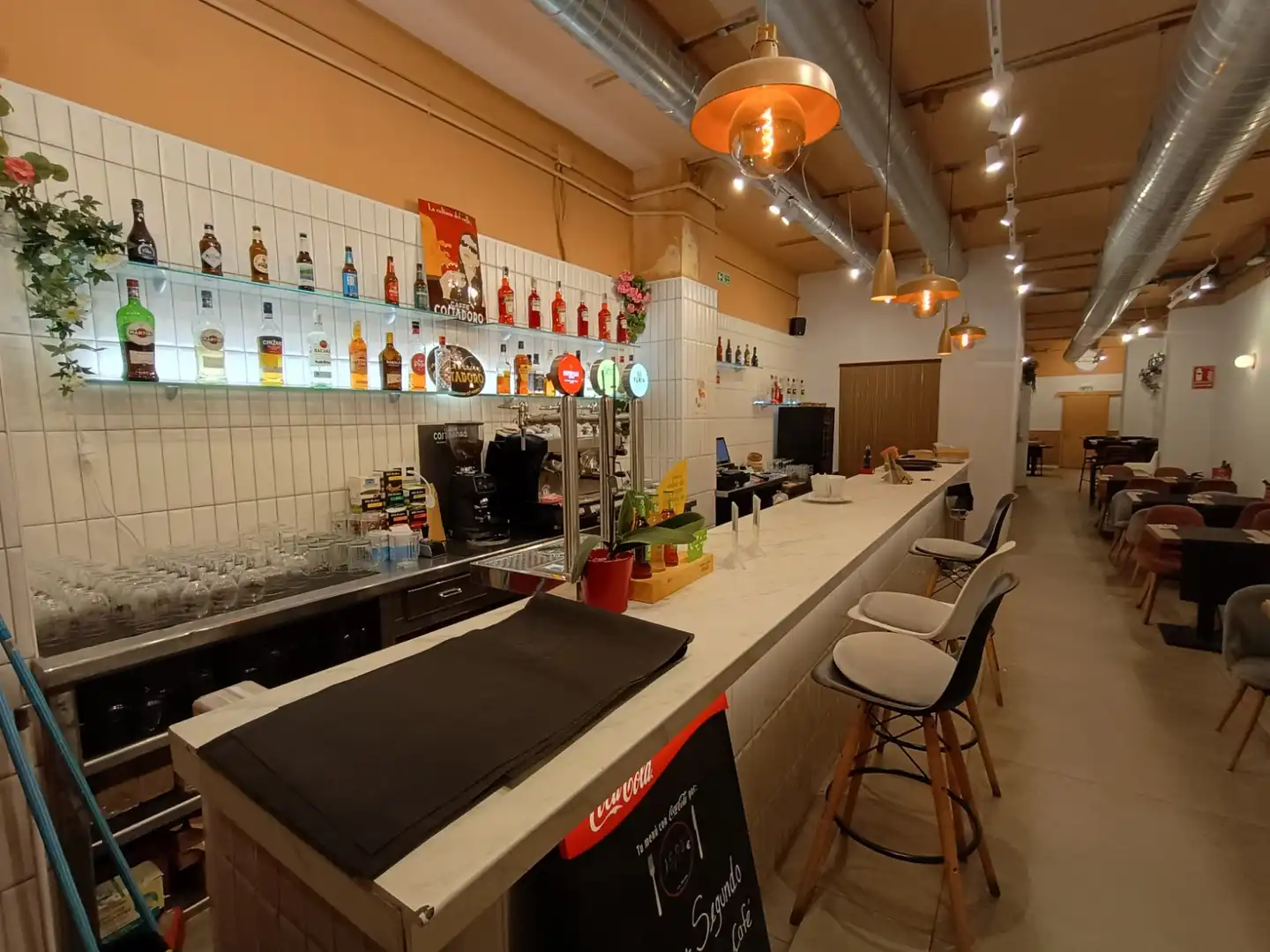 Business premises for transfer in Eixample, imagen 34