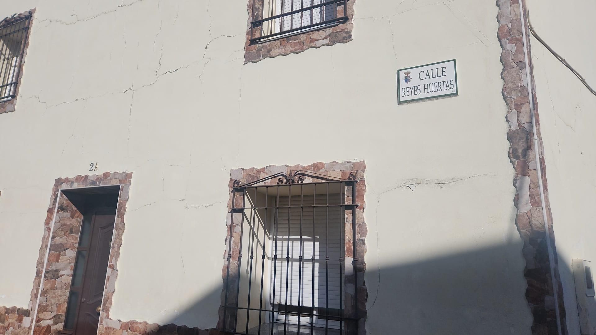 Casa adosada en venda a Calle REYES HUERTAS, 4