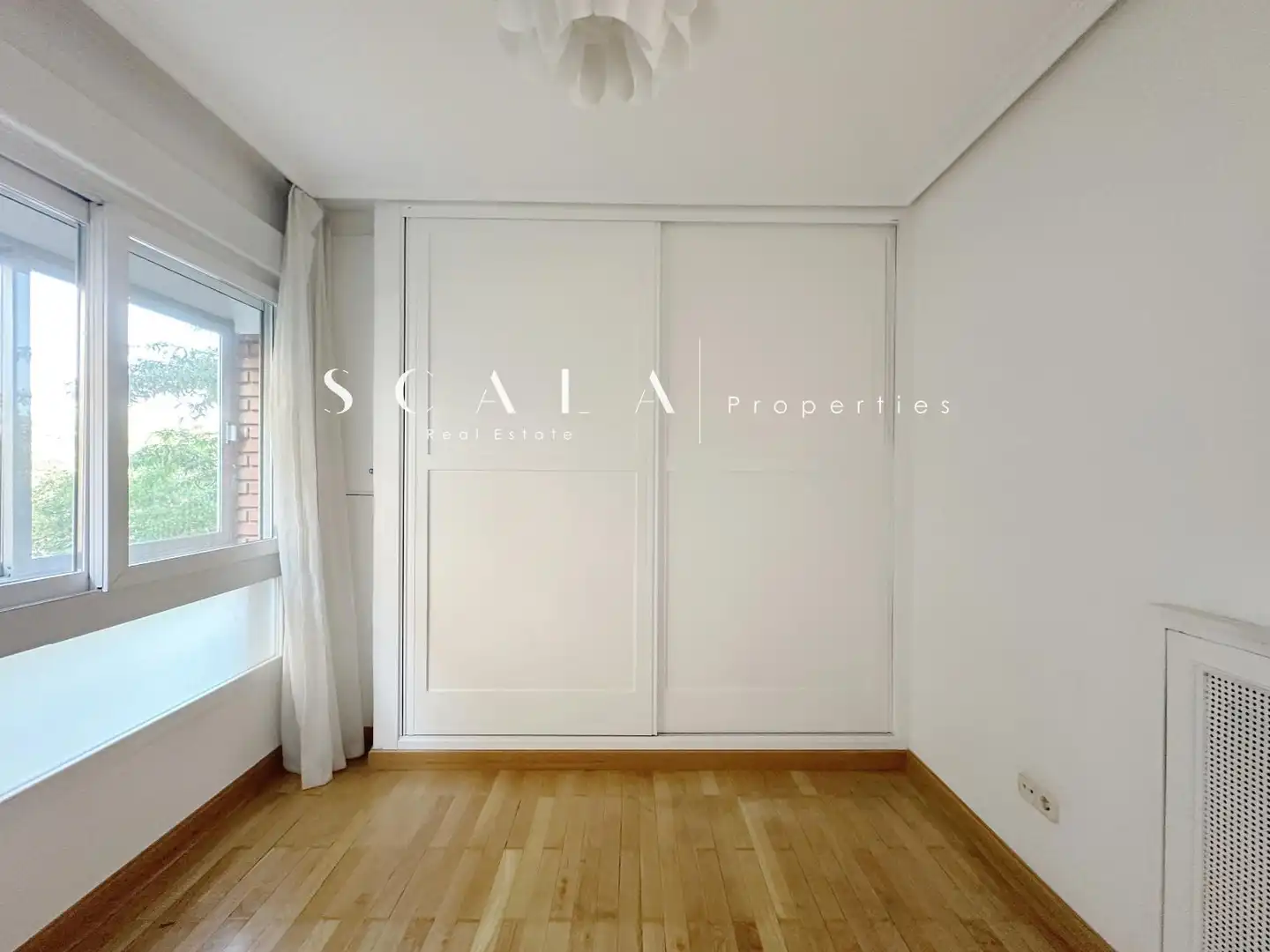 Habitación de Piso de alquiler en Madrid con Aire acondicionado, Calefacción y Se aceptan mascotas