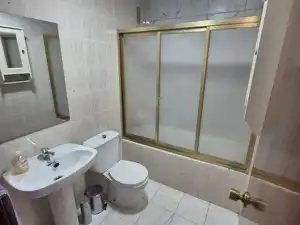 Baño de Piso de alquiler en Ronda con Amueblado