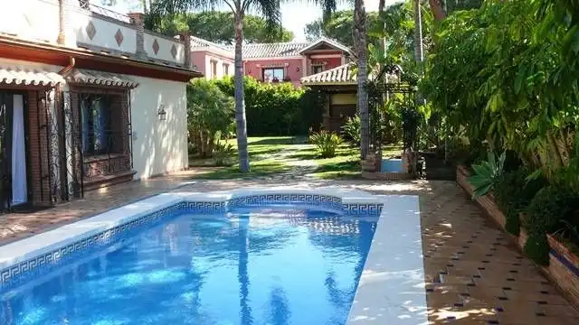 Casa amb piscina en venda a Estepona Pueblo, imagen 11