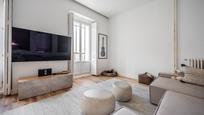 Living room of Flat for sale in  Madrid Capital  with Air Conditioner, Heating and Storage room