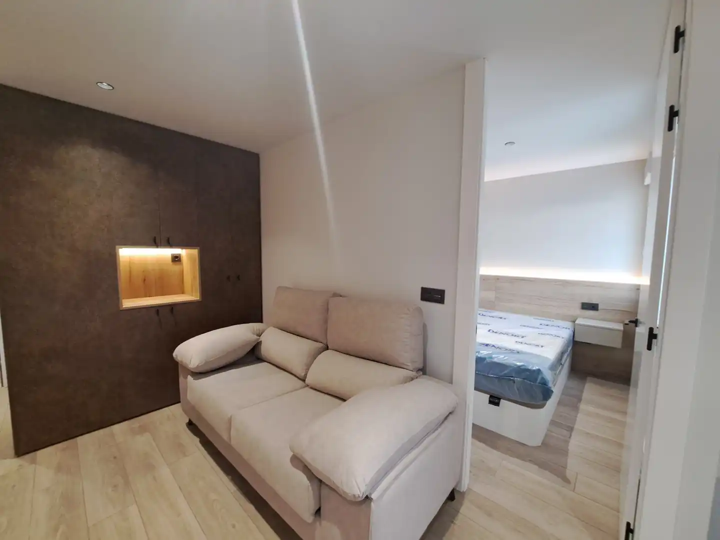 Sala d'estar de Apartament de lloguer en León Capital  amb Parquet, Moblat i Forn