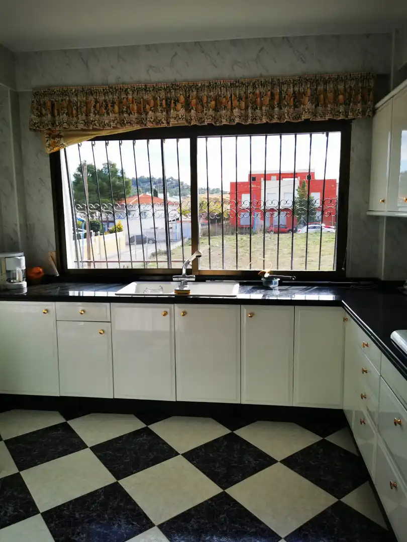 Cocina de Casa o chalet de alquiler en Polop con Calefacción, Jardín privado y Terraza