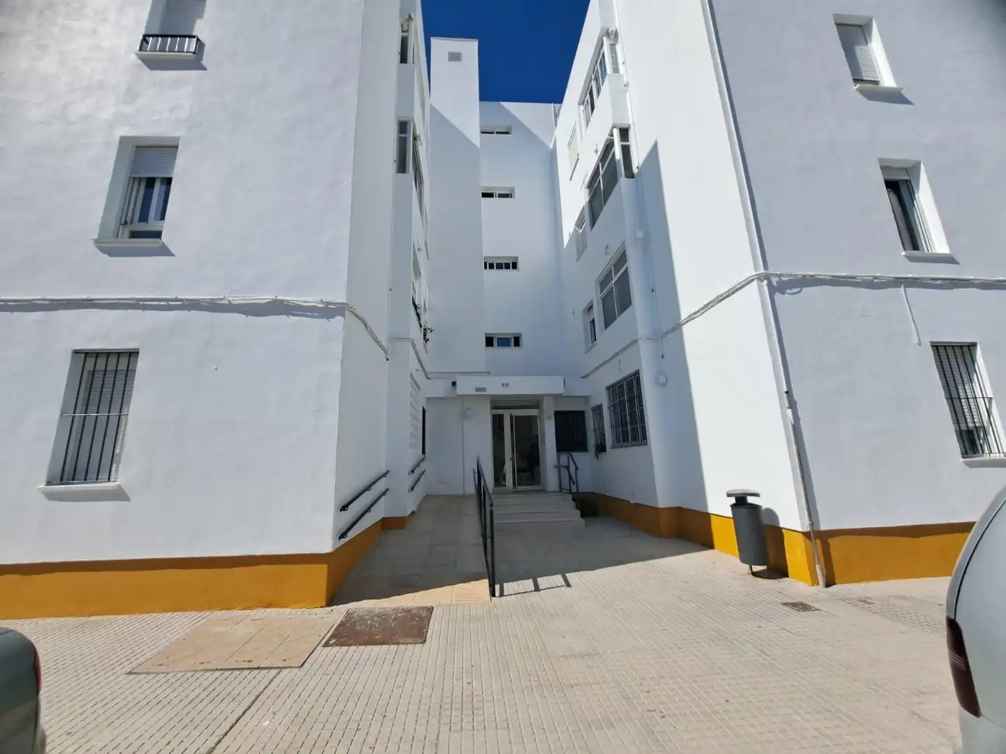 Vista exterior de Piso en venta en Chiclana de la Frontera con Aire acondicionado y Trastero
