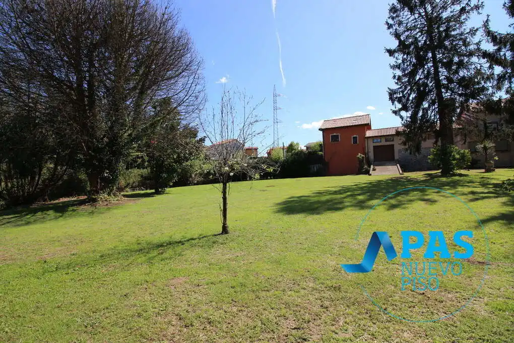 Jardí de Casa o xalet en venda en El Astillero   amb Calefacció, Jardí privat i Traster