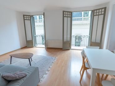 Piso con ascensor en venta en Calle de Ballester